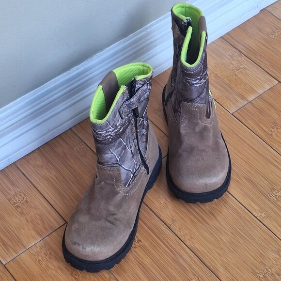 Magellan Outdoors Boots Kids Camo Boone Realtree Edge Side Zip size 13D Unisex - Picture 3 of 16